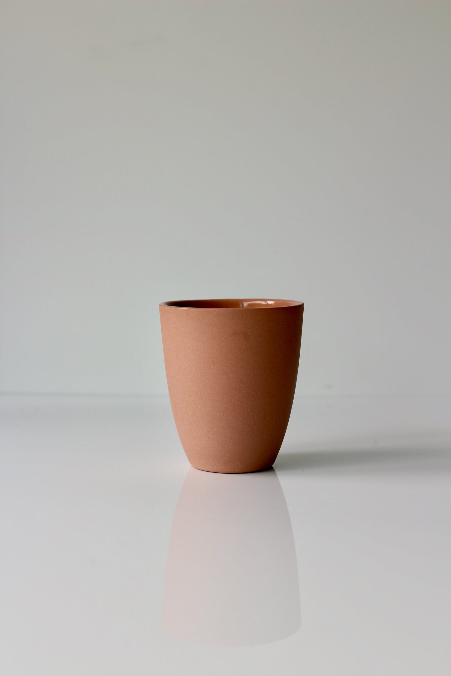 LATTE CUP IN RHUBARB