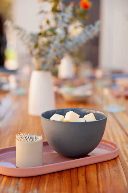 OVAL SERVING TRAY IN RHUBARB