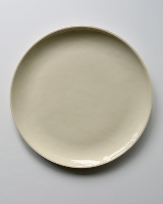 DINNER PLATE IN MILK