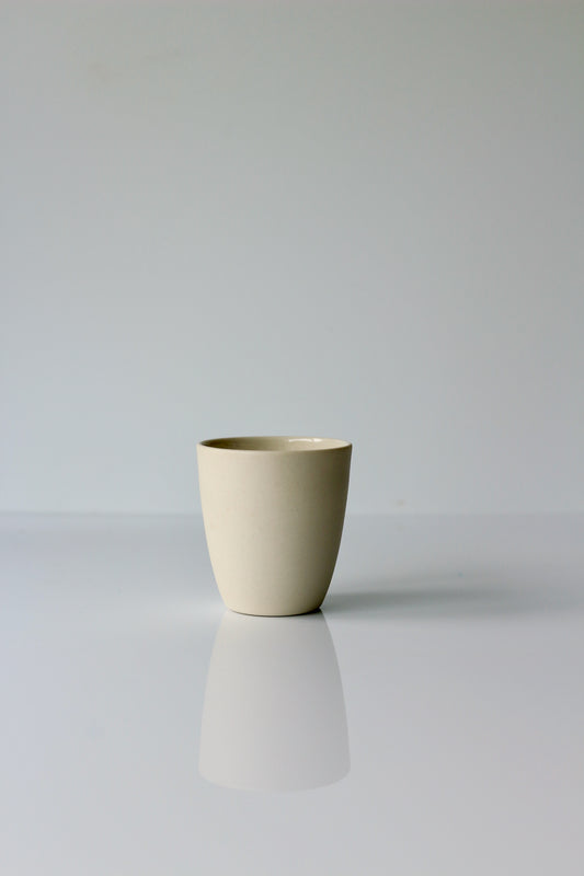 ESPRESSO CUP IN MILK
