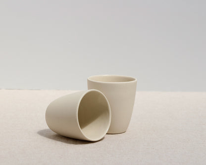 ESPRESSO CUP IN MILK