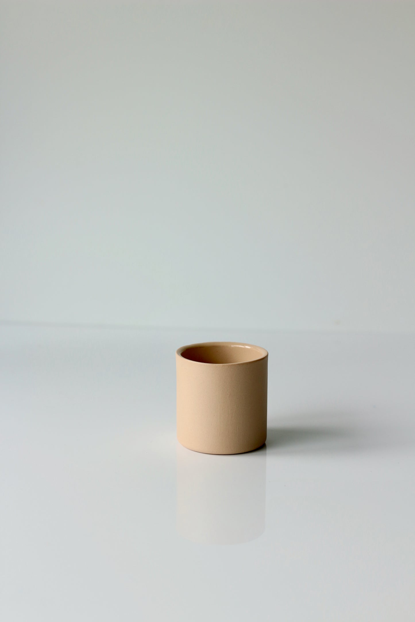 EGG CUP IN PEACH