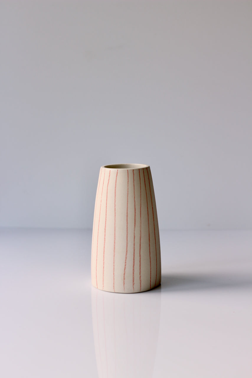 TAPERED VASE WITH RED STRIPES