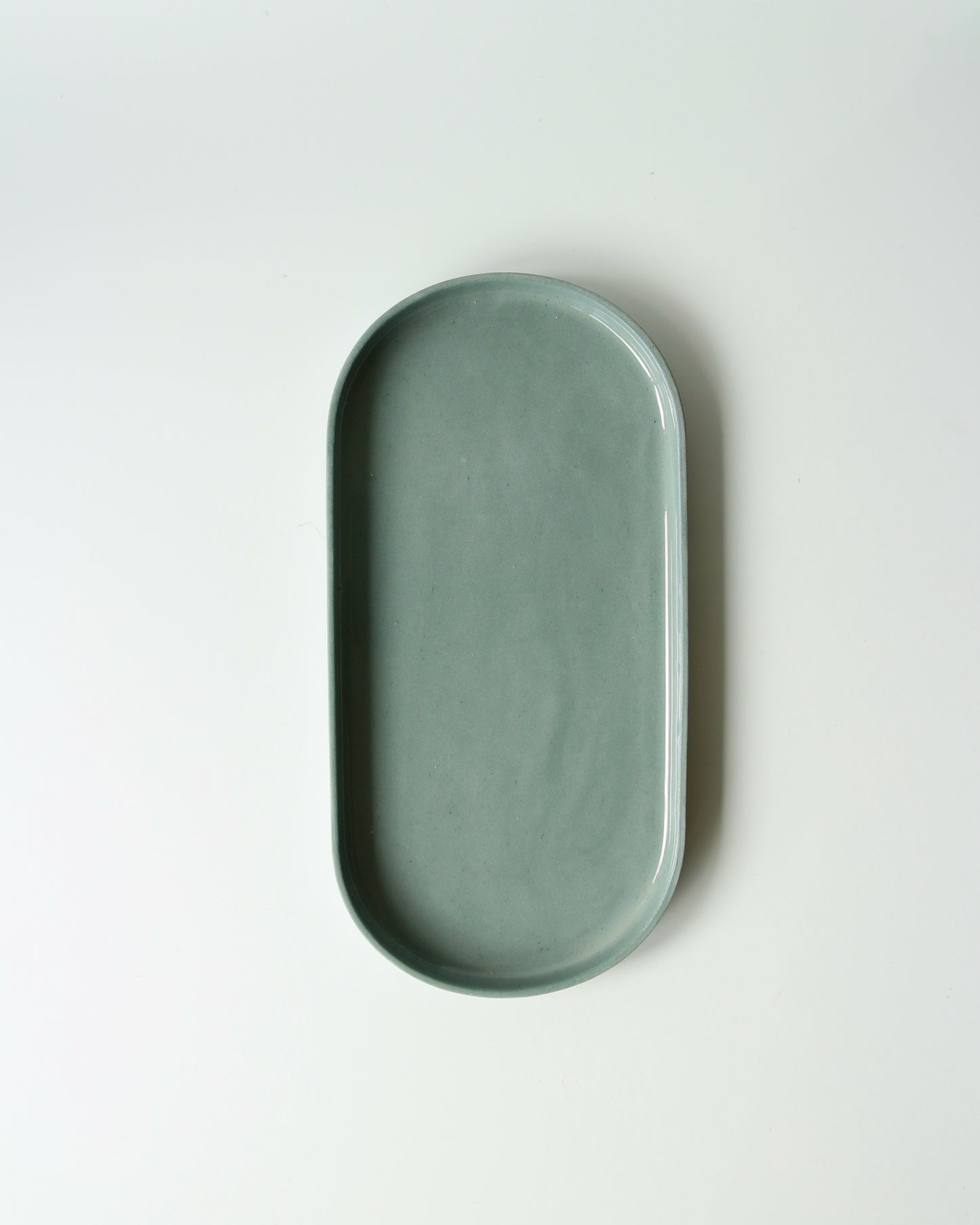OVAL SERVING TRAY IN SLATE